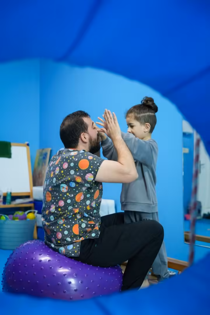 Filial Terapi ile Aile Katılımlı Oyun Terapisi – Beylikdüzü
