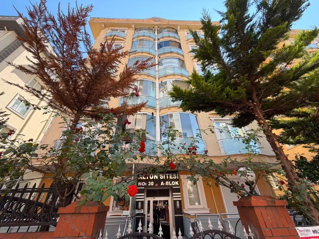 Şerifali Elalmış Caddesi Satılık 2+1 Daire — görsel 3