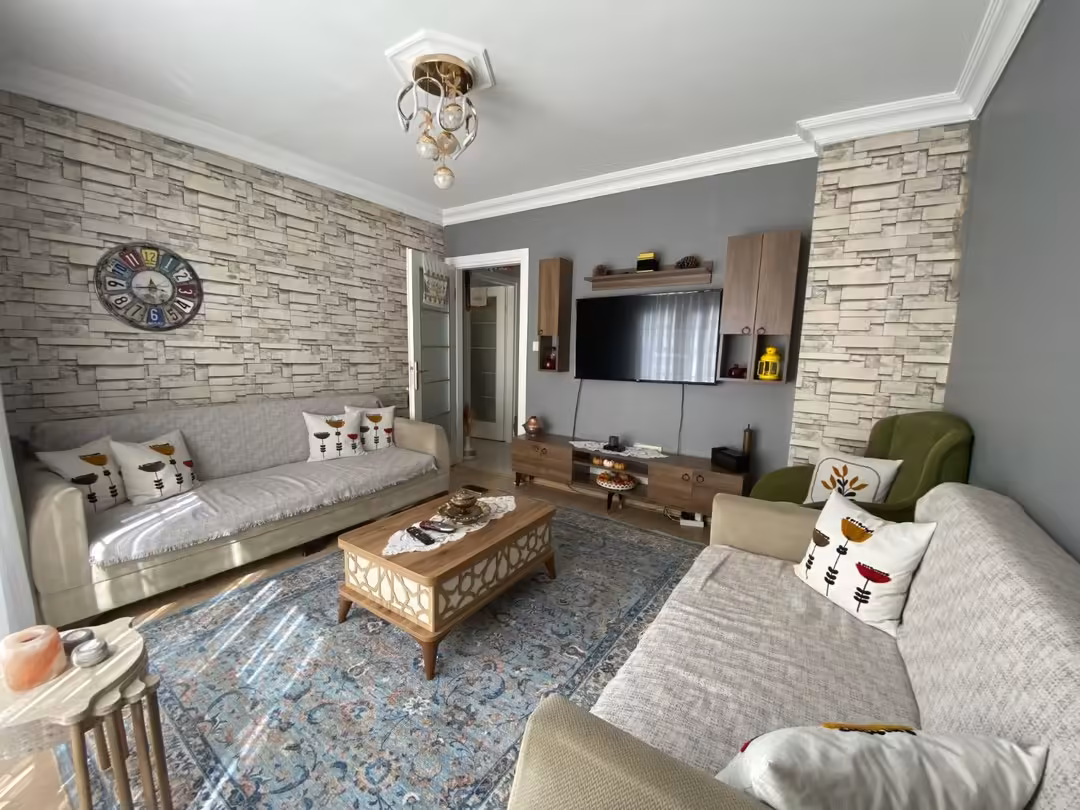 Çakmak'ta Aydınlık Ara Kat 2+1 Daire